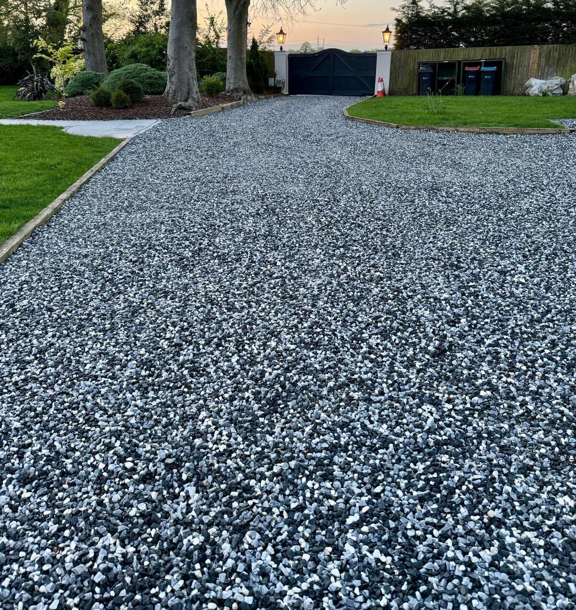 Black Ice Gravel Chippings - Image 5