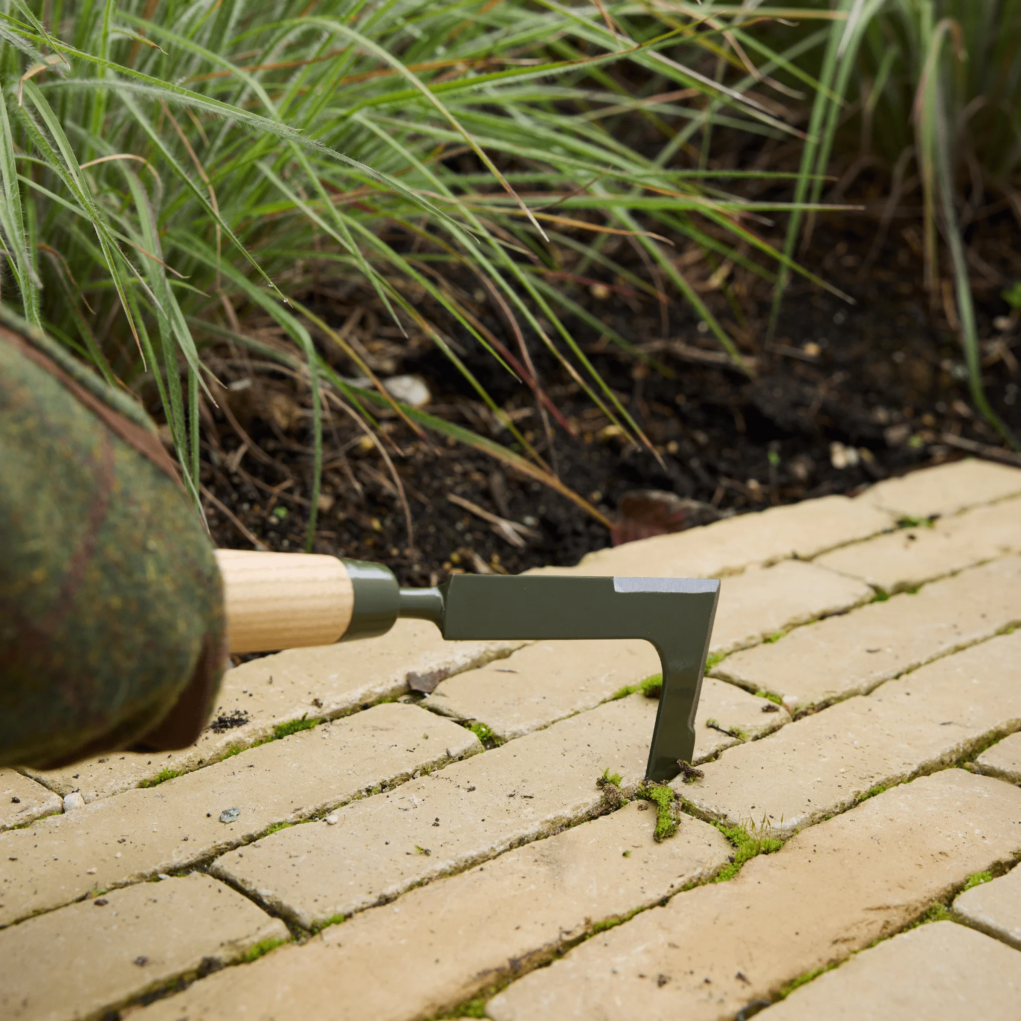 Burgon and Ball RHS BoronGreen Block Paving Knife - Image 9