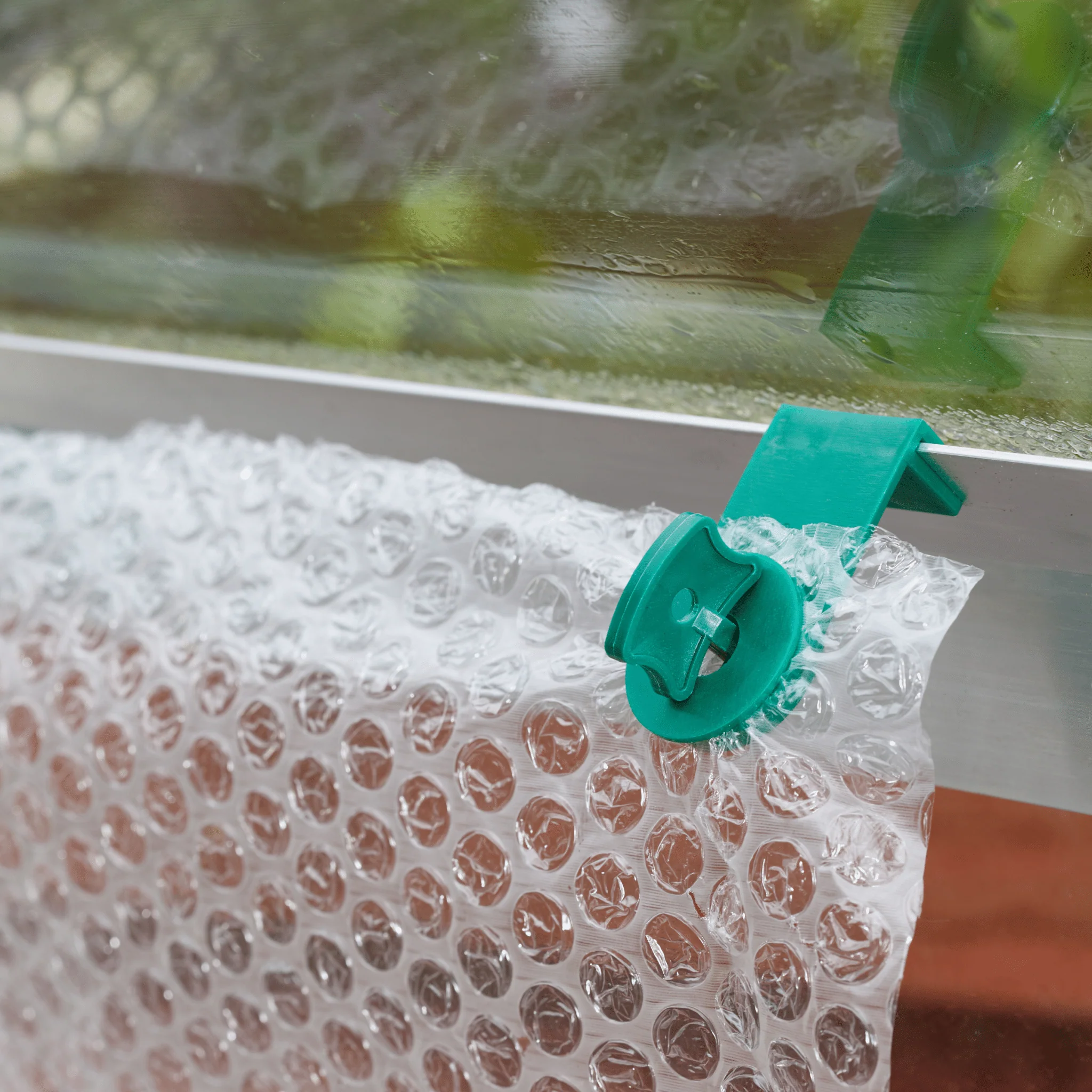 Greenhouse Corner FixClips 16 Pack, Aluminium Frame Clips for Shading Mesh and Insulation - Image 4
